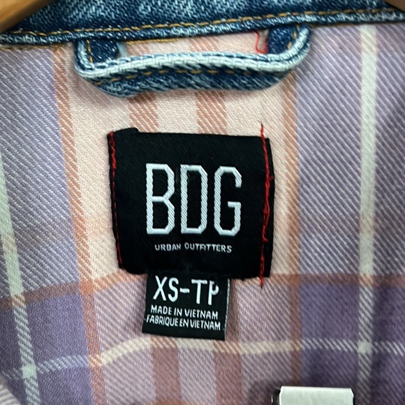 Jean jacket - Picture 2 of 5